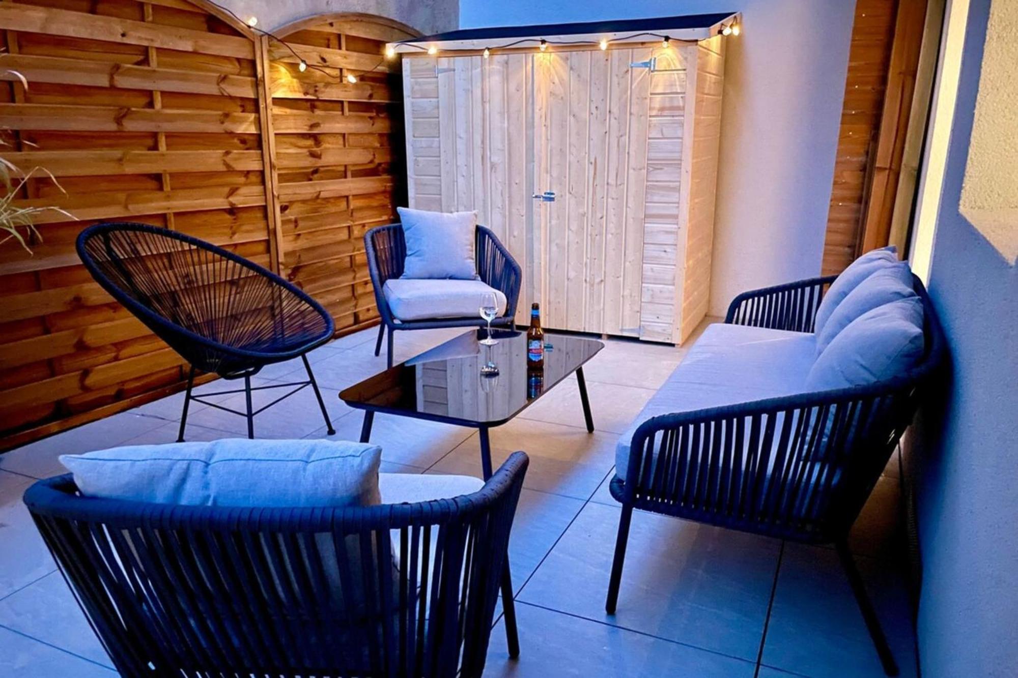 Grande Terrasse En Centre Ville Aix-les-Bains Exteriör bild